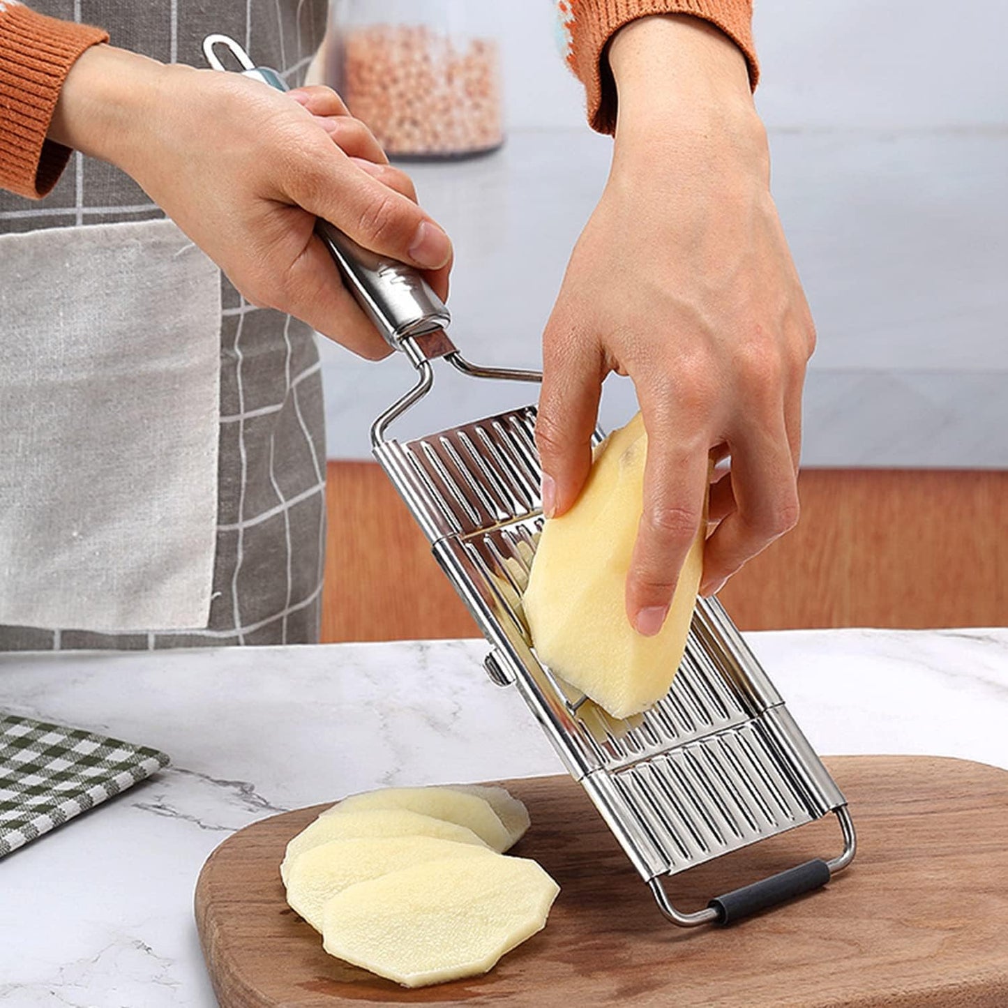 Stainless Steel Vegetable and Cheese Grater with Long Handle